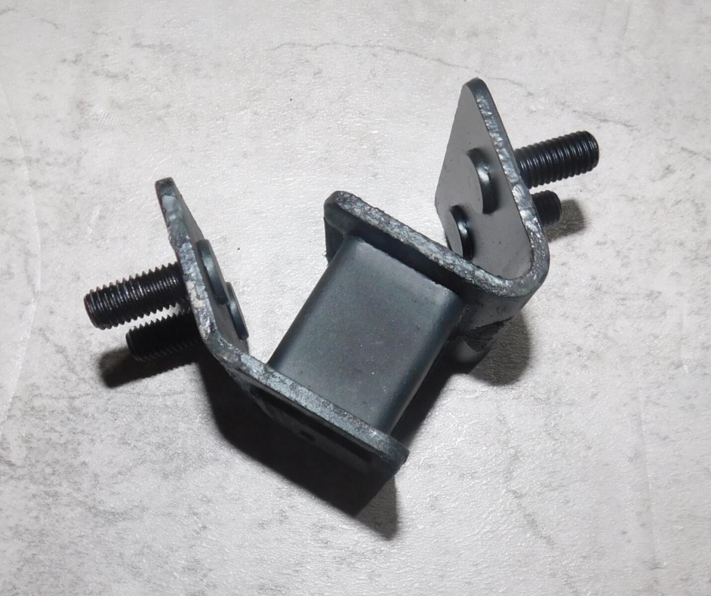 Амортизатор двигателя SDG 10000(..),LT290FE Lt / Shock absorbing foot (1.03.08.07.0024) Амортизатор двигателя SDG 10000(..),LT290FE Lt / Shock absorbing foot (1.03.08.07.0024)