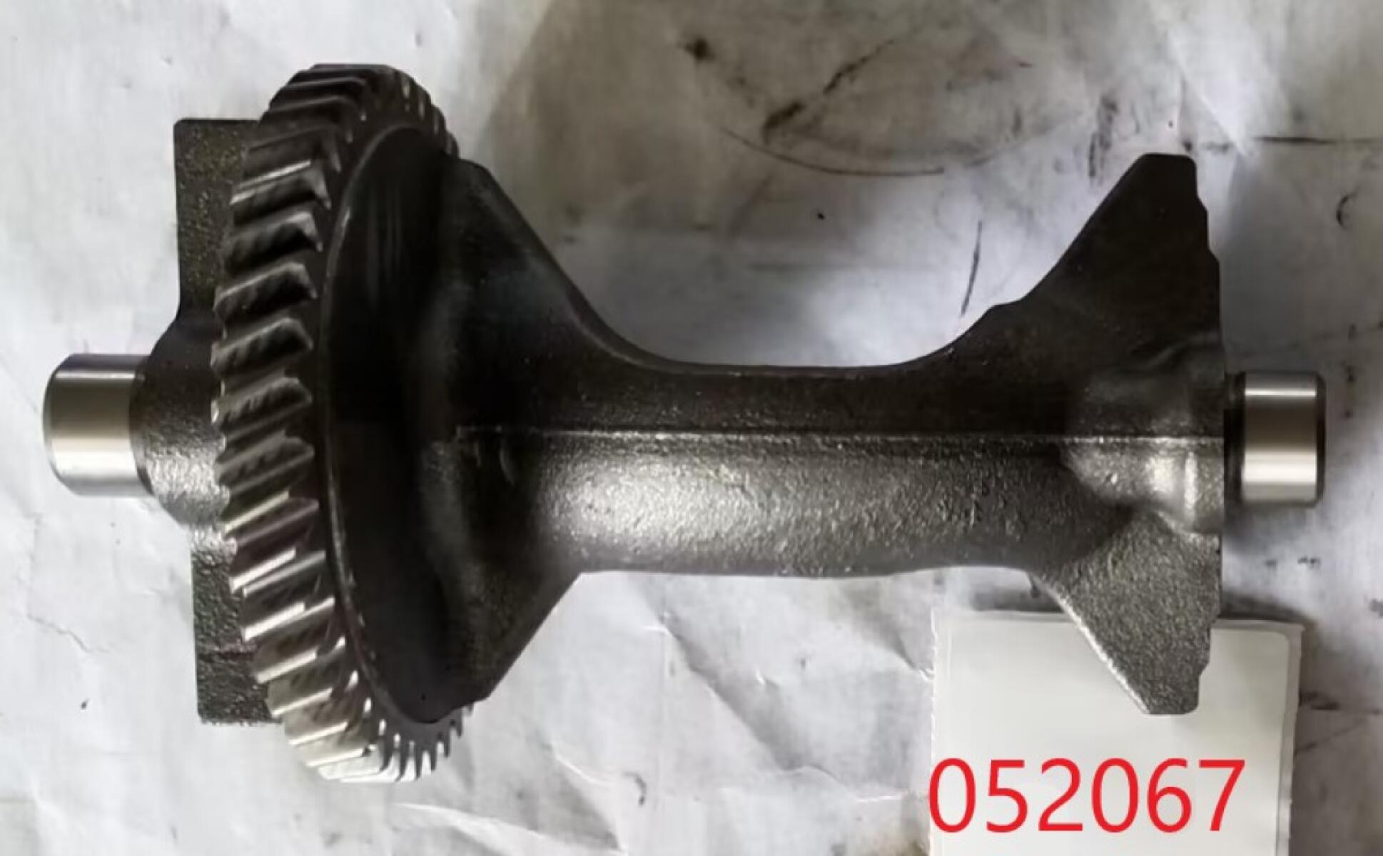 Вал балансирный SGG 7000(..)-7500(..),KP460E / Balance shaft assy KP460E (13116) Вал балансирный SGG 7000(..)-7500(..),KP460E / Balance shaft assy KP460E (13116)