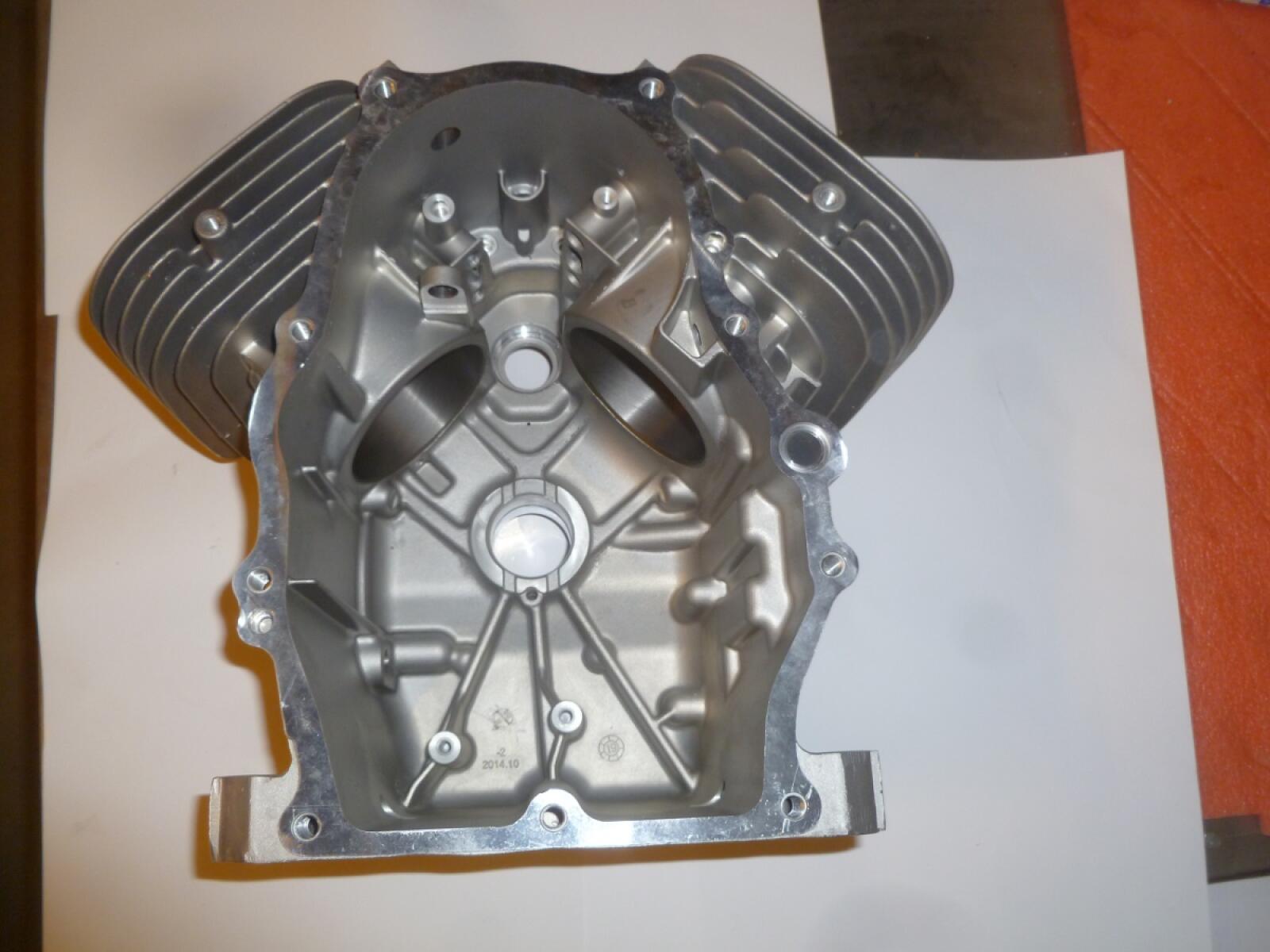 Блок цилиндров SGG 10000(..),2V78F-2 (D=78 мм) Lf / Crankcase (11100) Блок цилиндров SGG 10000(..),2V78F-2 (D=78 мм) Lf / Crankcase (11100)