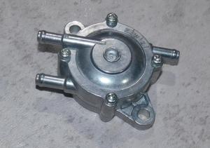 Насос топливный подкачивающий SGG 17000(..)-18000(..),2V90F (металлический) / Fuel pump metal (16700-A2910-0004)