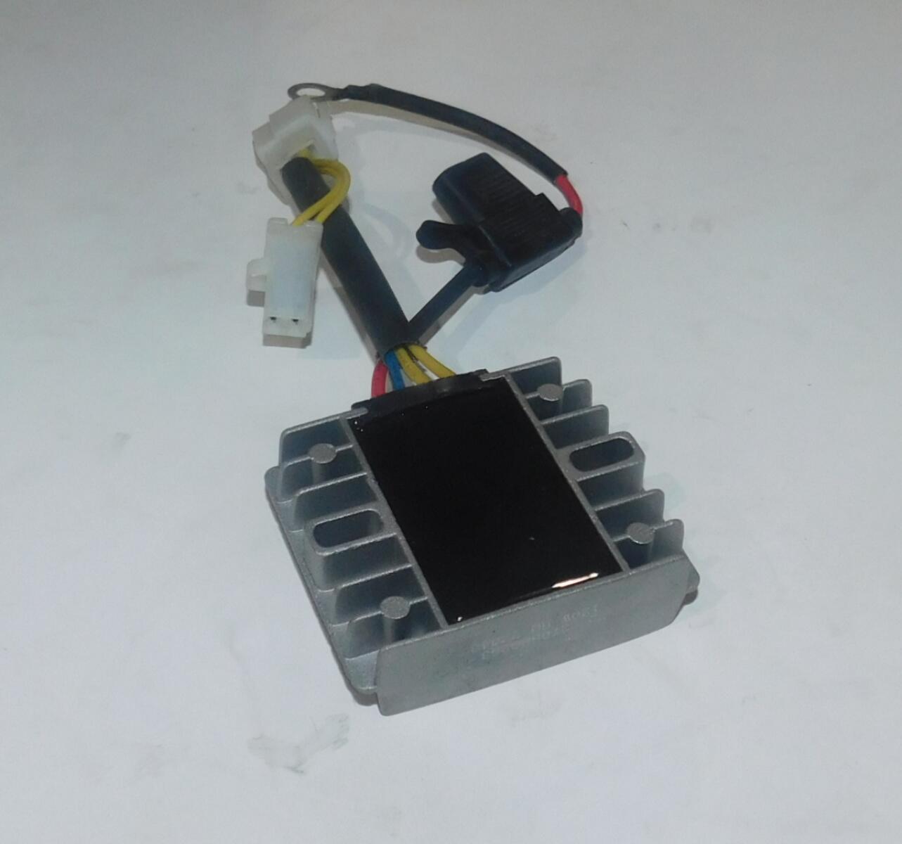 Реле зарядки АКБ SGG 16000(..)-18000(..),LC2V90FD Lc / Charging voltage regulator relay (270880253-0001) Реле зарядки АКБ SGG 16000(..)-18000(..),LC2V90FD Lc / Charging voltage regulator relay (270880253-0001)