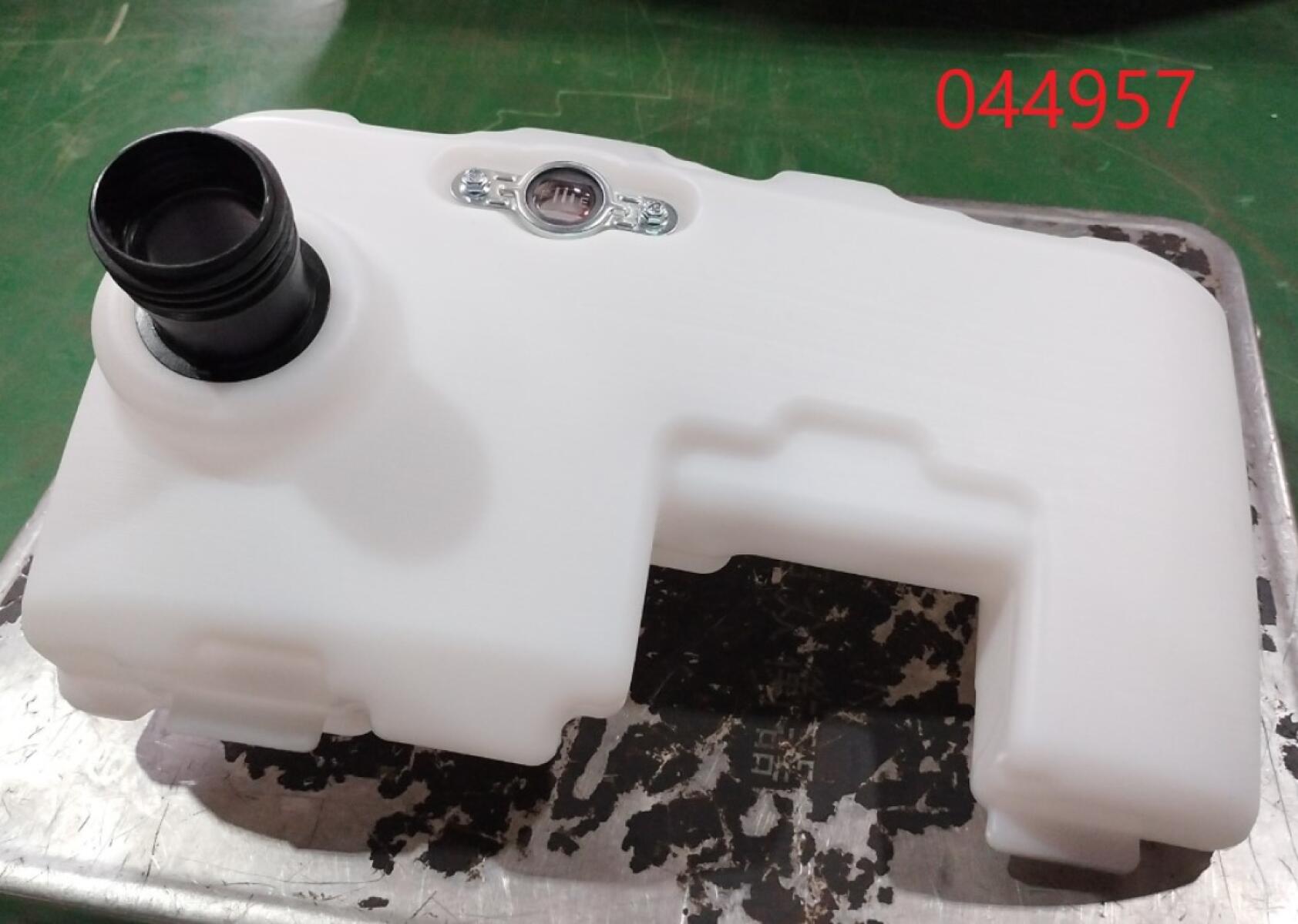 Бак топливный SGG 1800Si-3000ESi,KM148F,KM152F,KM165F / Fuel tank (04.04.16621-20000X-W101) Бак топливный SGG 1800Si-3000ESi,KM148F,KM152F,KM165F / Fuel tank (04.04.16621-20000X-W101)