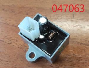 Реле зарядки АКБ SGG 2800(..)-8000(..) KM / Charging voltage regulator relay (04.06.35649-500002-00) Реле зарядки АКБ SGG 2800(..)-8000(..) KM / Charging voltage regulator relay (04.06.35649-500002-00)