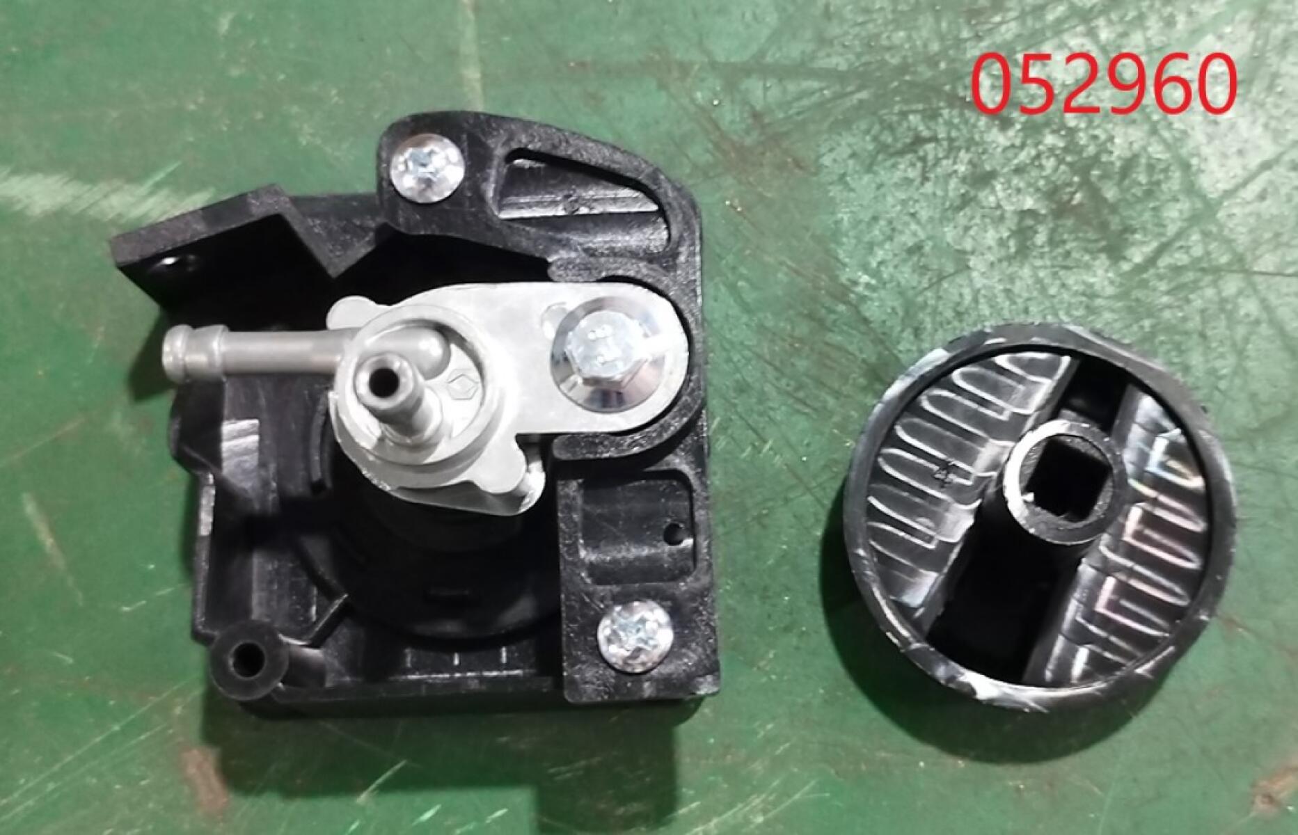 Выключатель 2-х позиционный SGG 4000ESi-5000ESi KM / 2-position switch (04.04.16750-200009-01) Выключатель 2-х позиционный SGG 4000ESi-5000ESi KM / 2-position switch (04.04.16750-200009-01)