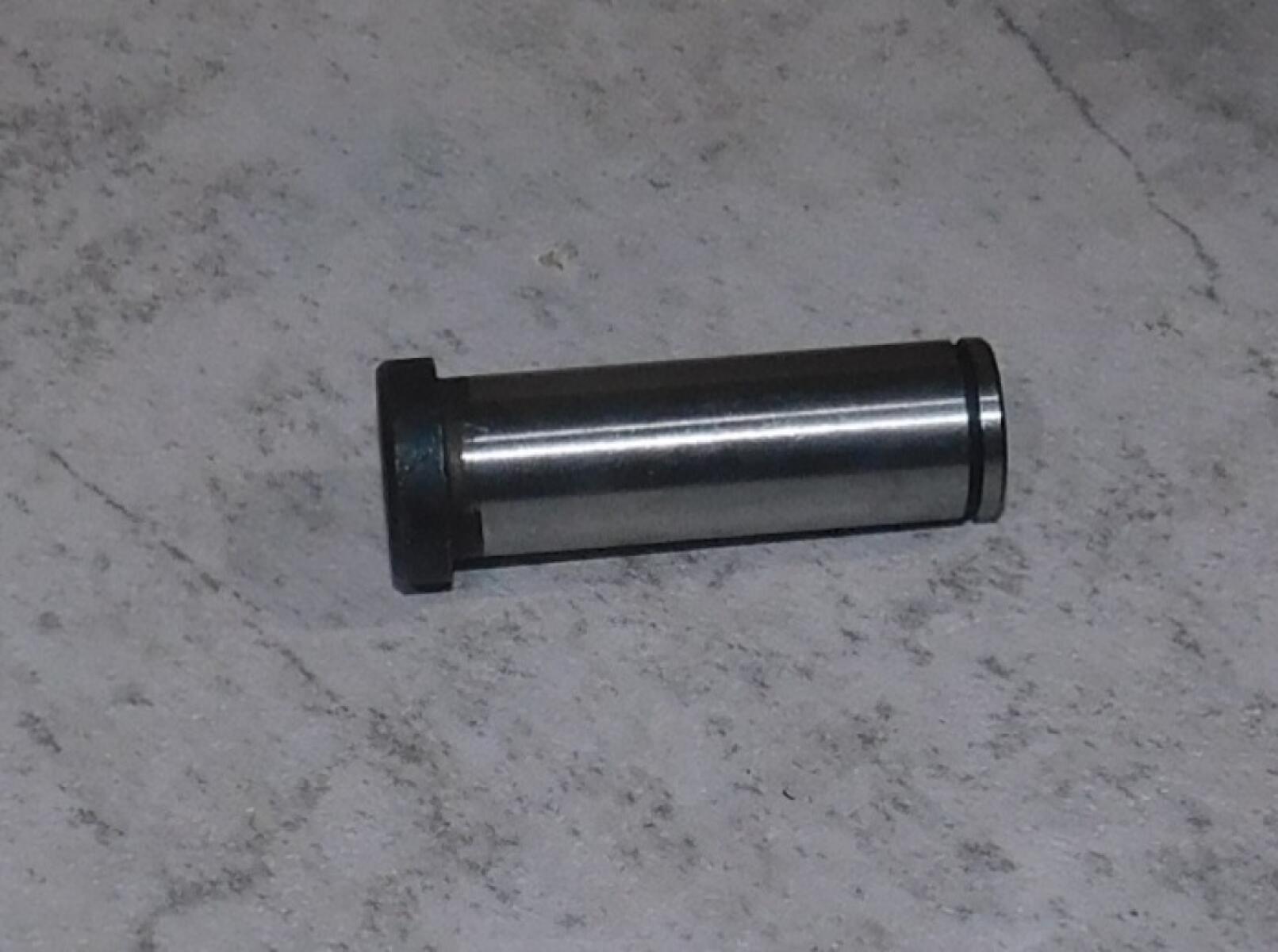 Палец шатуна редуктора TSS RM80H,L/Pin Ø16, (80K-A24) Палец шатуна редуктора TSS RM80H,L/Pin Ø16, (80K-A24)