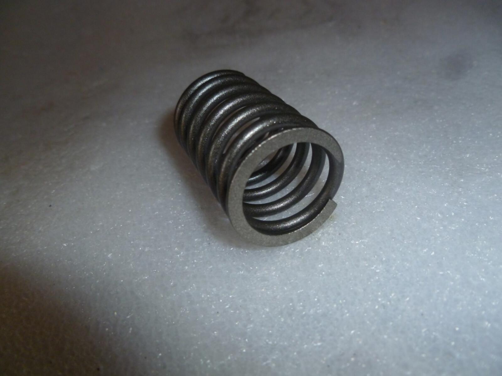 Пружина клапана SGG 7500(..),SC192FB Sc / Spring valve (14751-E88F-0000) Пружина клапана SGG 7500(..),SC192FB Sc / Spring valve (14751-E88F-0000)
