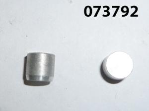 Заглушка крышки задней двигателя KM186F (D=8х8) /Rear cover plug