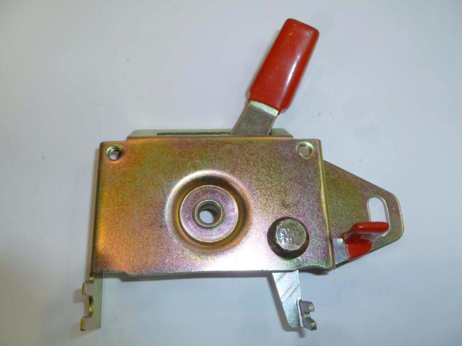 Кронштейн с ручками управления двигателем KM170/Control Handle Support Кронштейн с ручками управления двигателем KM170/Control Handle Support