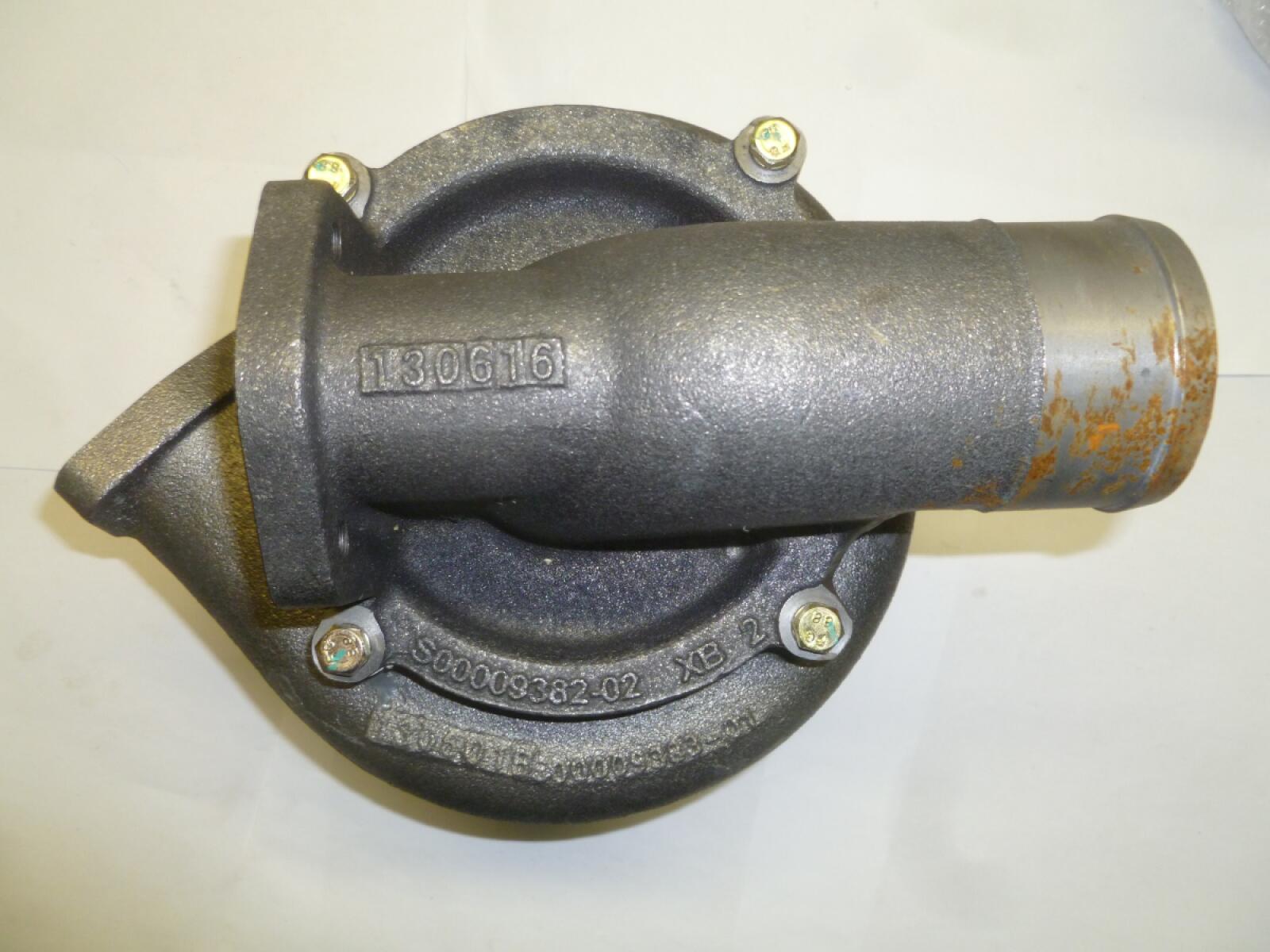 Насос водяной левый SDEC SC25G610D2 TDS 459 12VTE/Water pump, left (S00009383) Насос водяной левый SDEC SC25G610D2 TDS 459 12VTE/Water pump, left (S00009383)