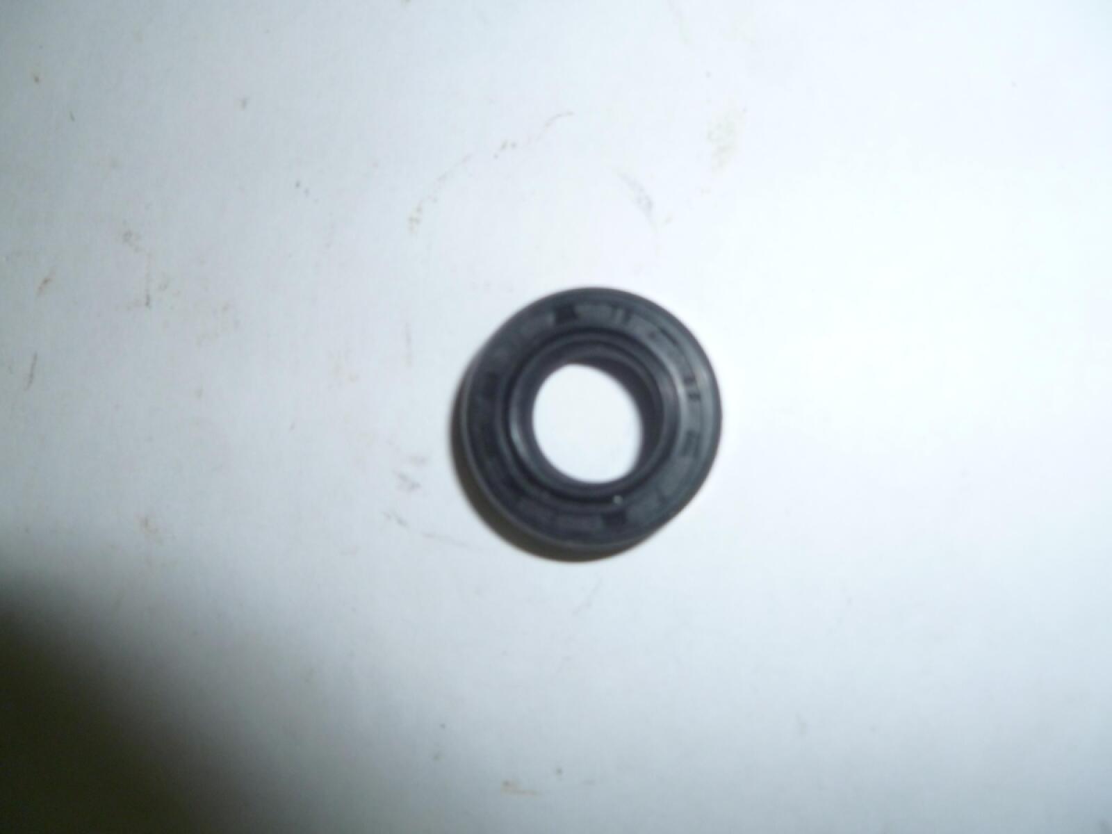 Сальник (12х22х7) передний коленвала двигателя 1E44F/Oil seal 12×22×7 TSS-GJH95 (№1-28 JH95A, 1E44F) Сальник (12х22х7) передний коленвала двигателя 1E44F/Oil seal 12×22×7 TSS-GJH95 (№1-28 JH95A, 1E44F)
