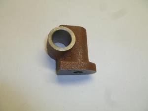 Стойка передняя оси коромысел Ricardo K4100ZDS; TDK 26,42,N38.48.56.66 4LT/Bracket I, valve rocker a Стойка передняя оси коромысел Ricardo K4100ZDS; TDK 26,42,N38.48.56.66 4LT/Bracket I, valve rocker a