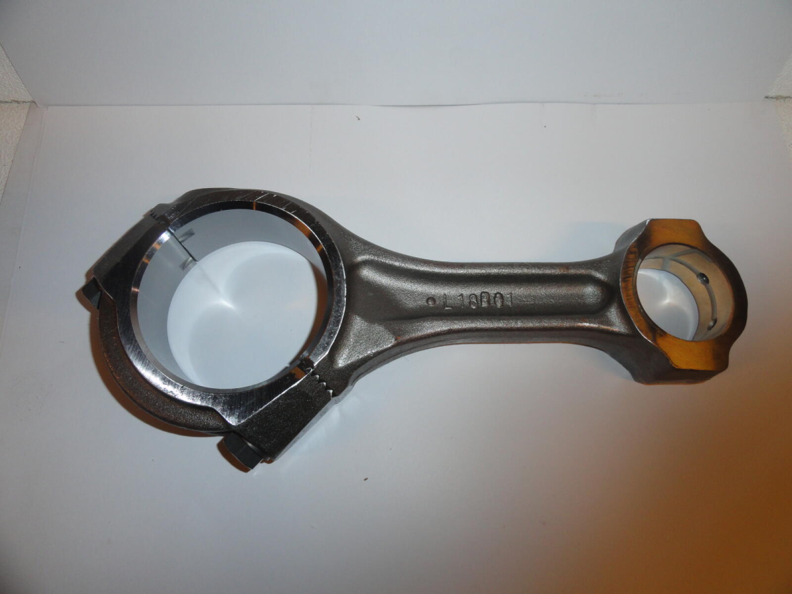 Шатун Baudouin 6M16G220/5 /Connecting Rod Assembly (612600030042) Шатун Baudouin 6M16G220/5 /Connecting Rod Assembly (612600030042)