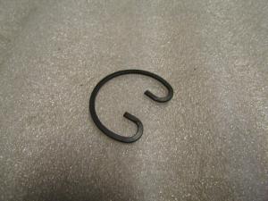 Кольцо стопорное пальца поршневого/Piston Pin Retainer (12151395) Кольцо стопорное пальца поршневого/Piston Pin Retainer (12151395)