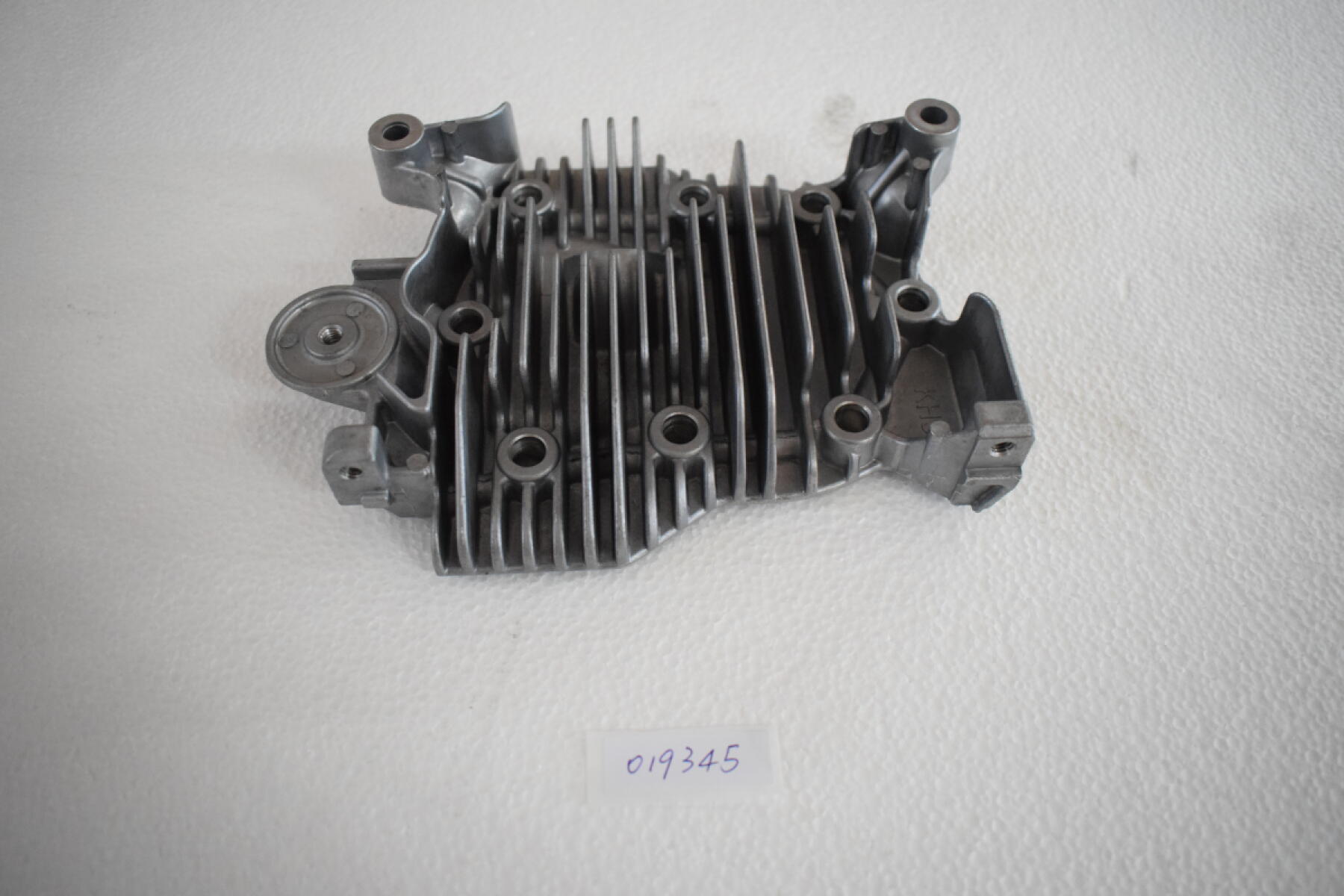Головка цилиндра EY20/CYLINDER HEAD Головка цилиндра EY20/CYLINDER HEAD
