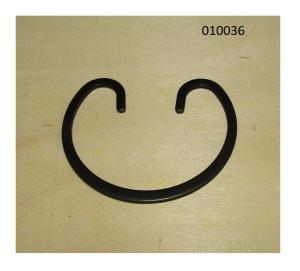 Кольцо стопорное пальца поршневого Ricardo R6126A-260DE; TDK 260 6LT/Retainer ring Кольцо стопорное пальца поршневого Ricardo R6126A-260DE; TDK 260 6LT/Retainer ring