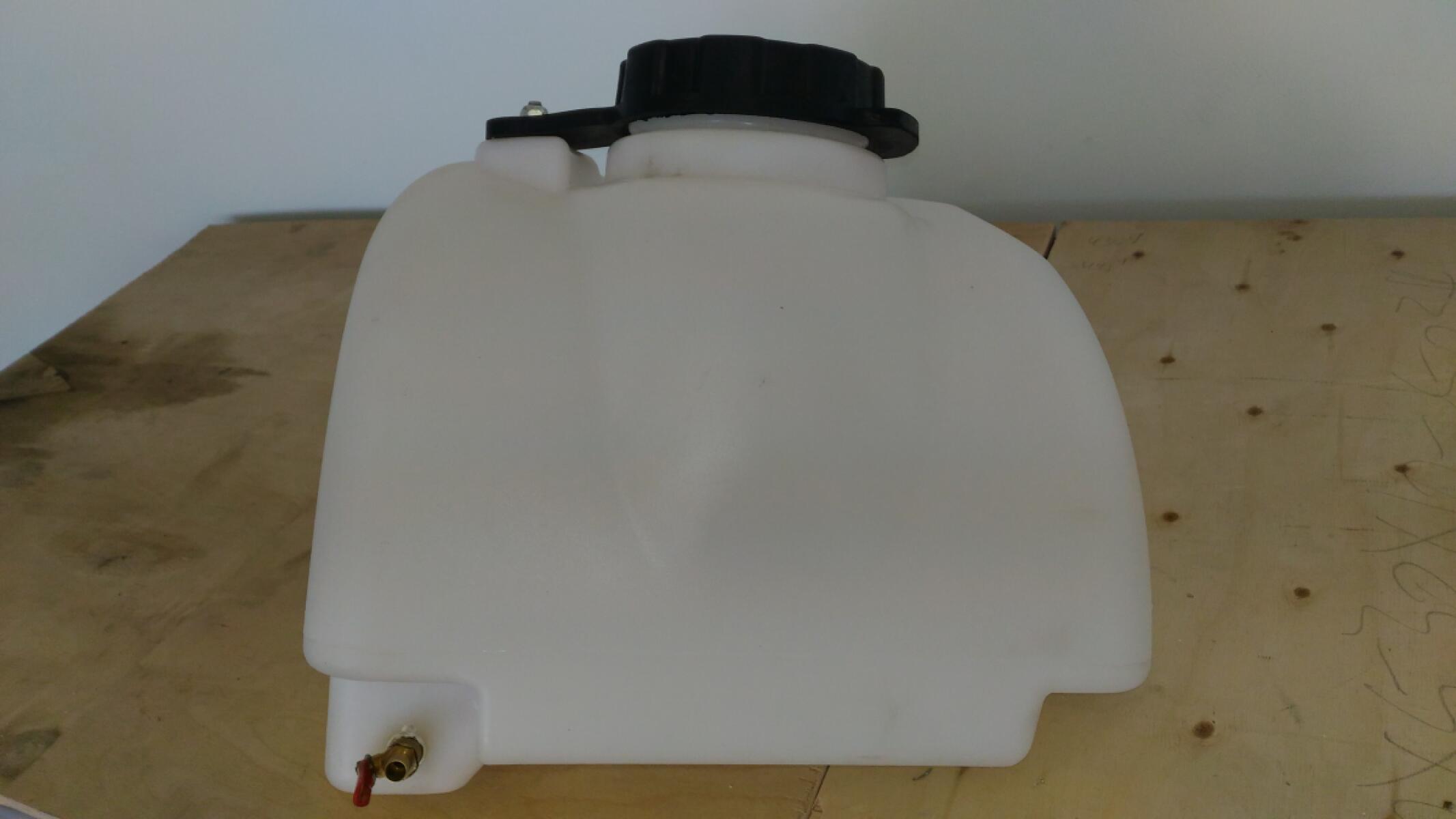 Бак для воды RH350/Water tank assembly Бак для воды RH350/Water tank assembly