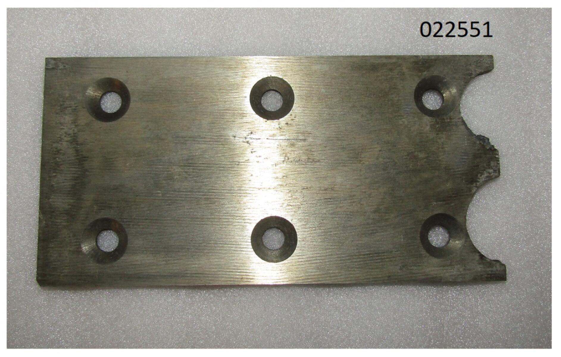 Пластина направляющая ножа TSS GQ 52A/GQ52A WEAR-RESISTING PLATE (STEEL-CAST) DOUBLE SOCKET, №3 (60001095) Пластина направляющая ножа TSS GQ 52A/GQ52A WEAR-RESISTING PLATE (STEEL-CAST) DOUBLE SOCKET, №3 (60001095)