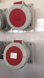 Розетка 3~400V socket ( 5pin 63A 400V) Розетка 3~400V socket ( 5pin 63A 400V)